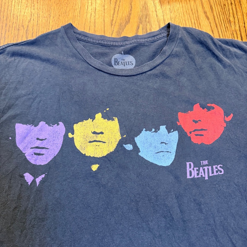 The Beatles 2010 Apple Corps Graphic T-Shirt Band Size L‎ Black Fade Soft Cotton - Picture 2 of 7